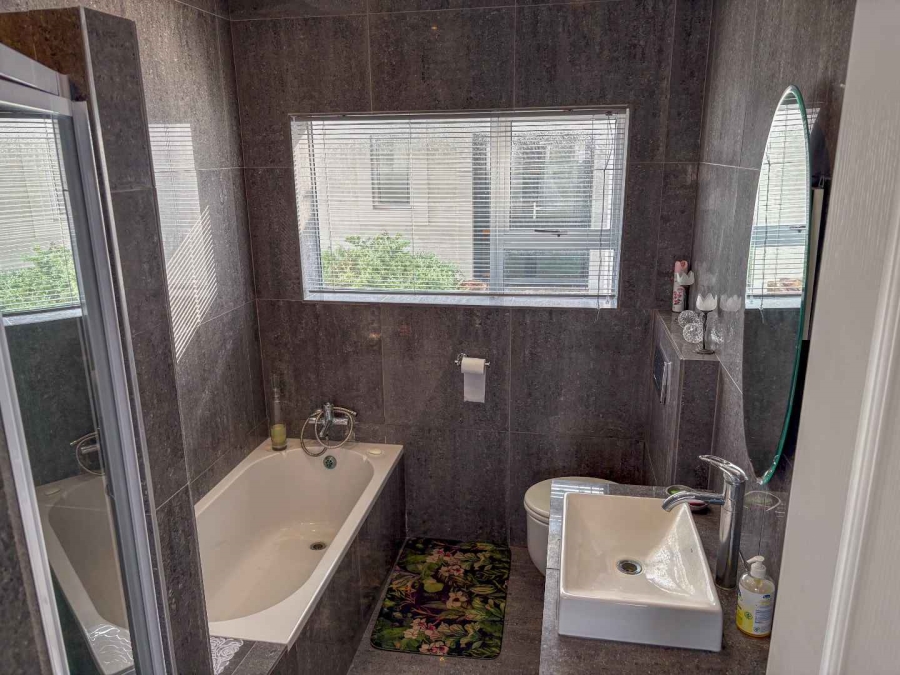 3 Bedroom Property for Sale in Stilbaai Wes Western Cape